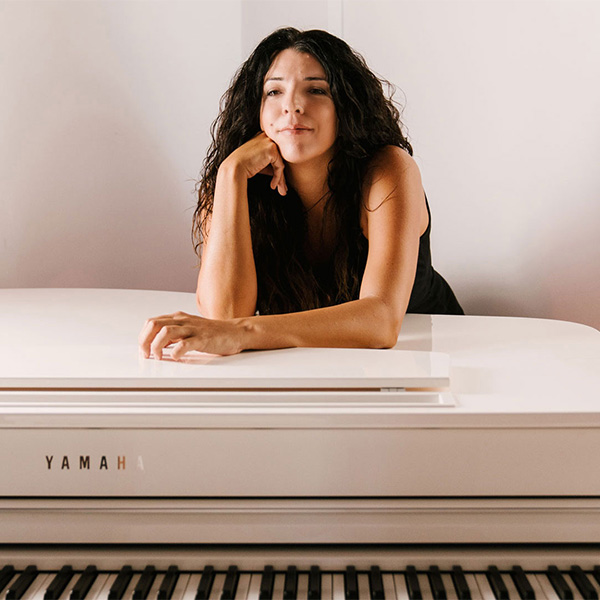 Myrto Assimakopoulou - Pianist, Performer, Music Teacher